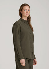 Relaxed Button-Up Single-Pocket Blouse for Tall Women in Forest Night