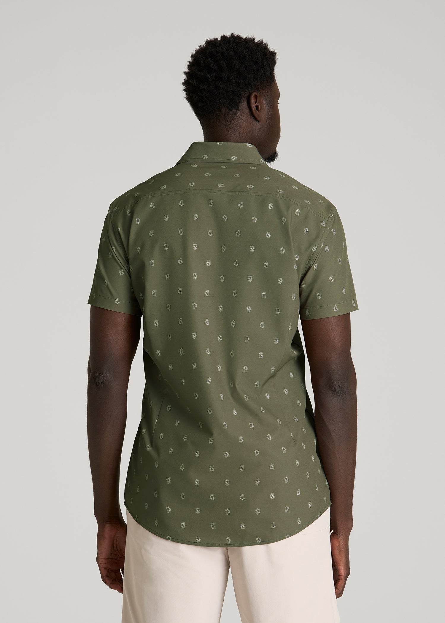 Short Sleeve Traveler Stretch Button Shirt for Tall Men in Olive Mini Paisley