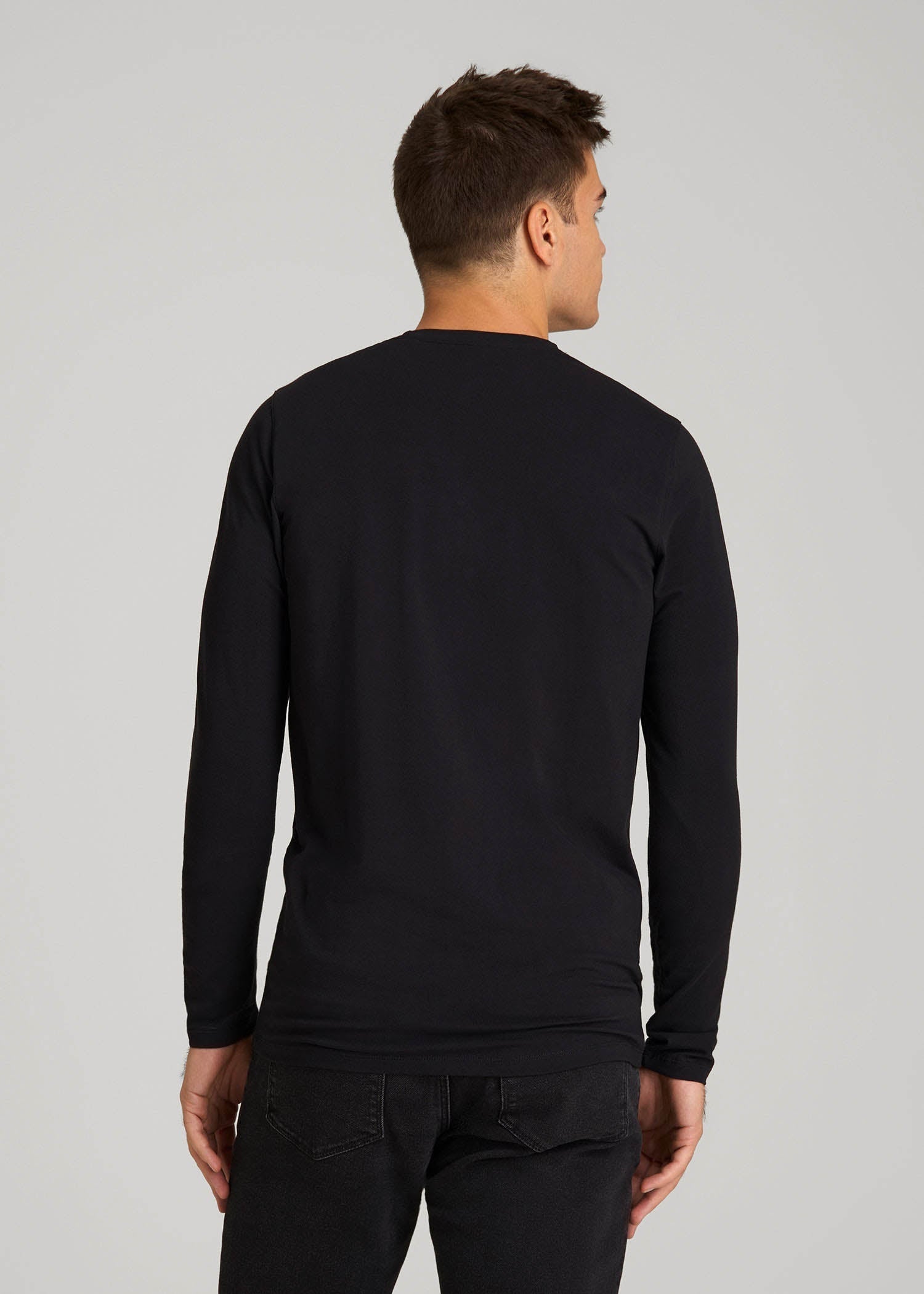 The Essential Modern Fit Crewneck Long Sleeve Tee for Tall Men in Black