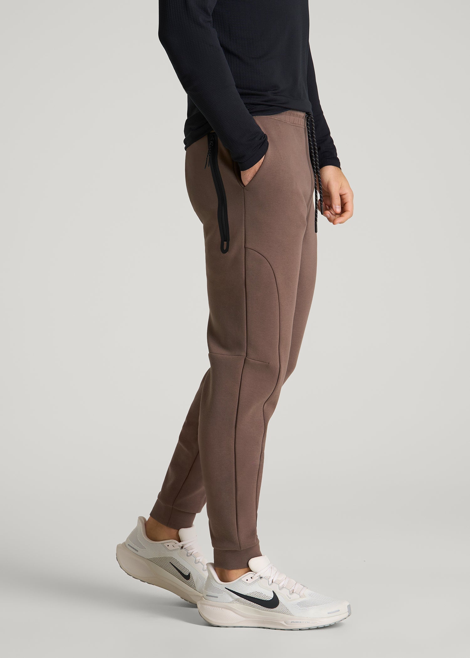 Tech Motion Fleece Joggers for Tall Men in Coffee Quartz