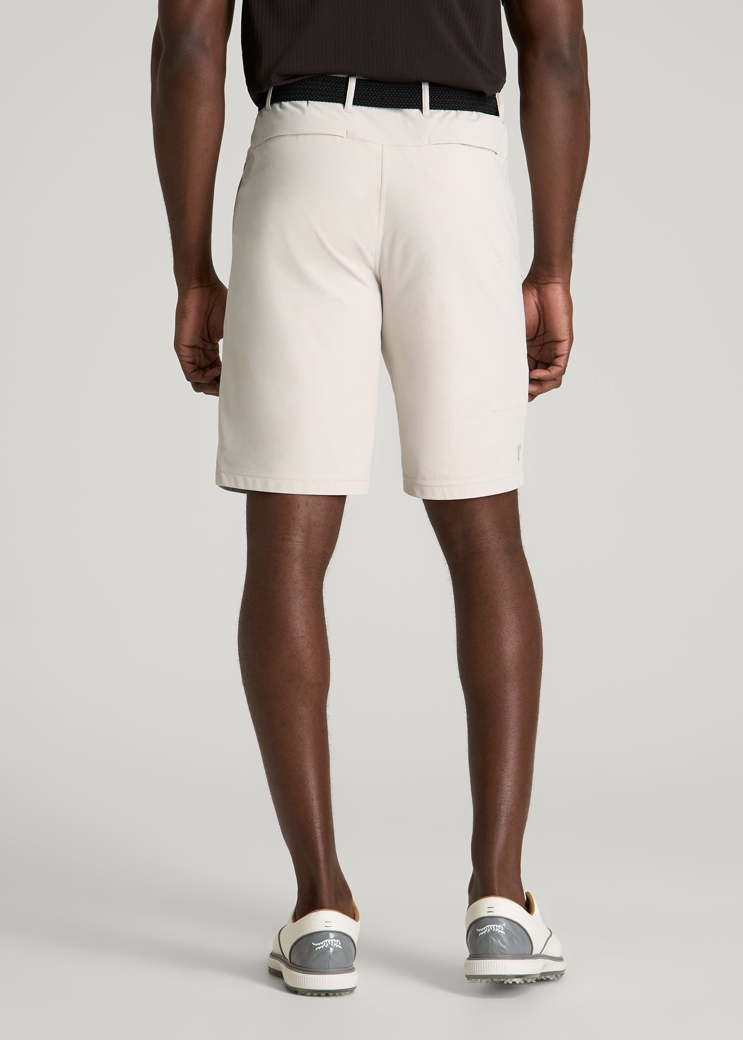 Traveler Chino Short 2.0 for Tall Men in Drywall Tan