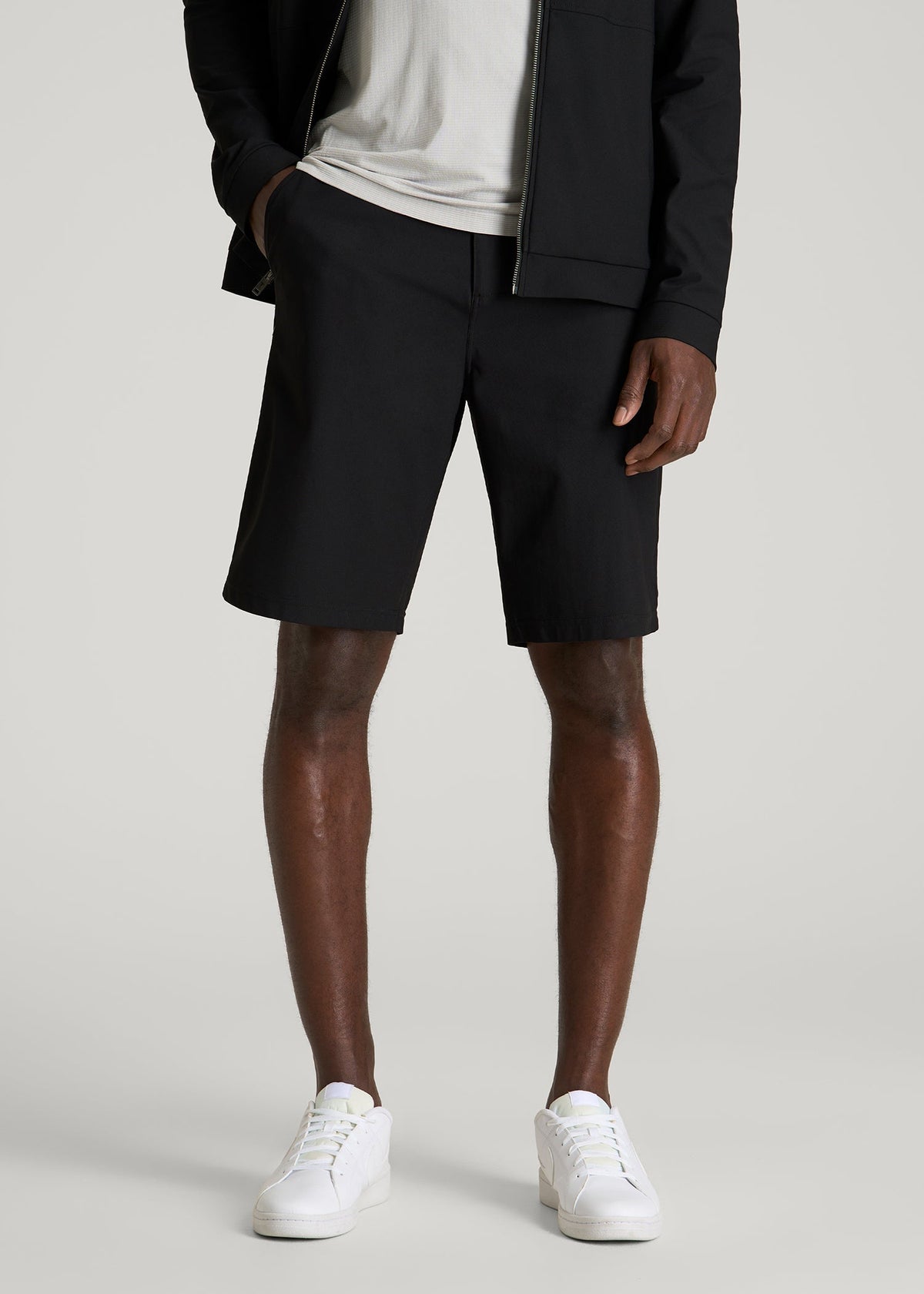 Traveler Chino Short 2.0 for Tall Men in Black