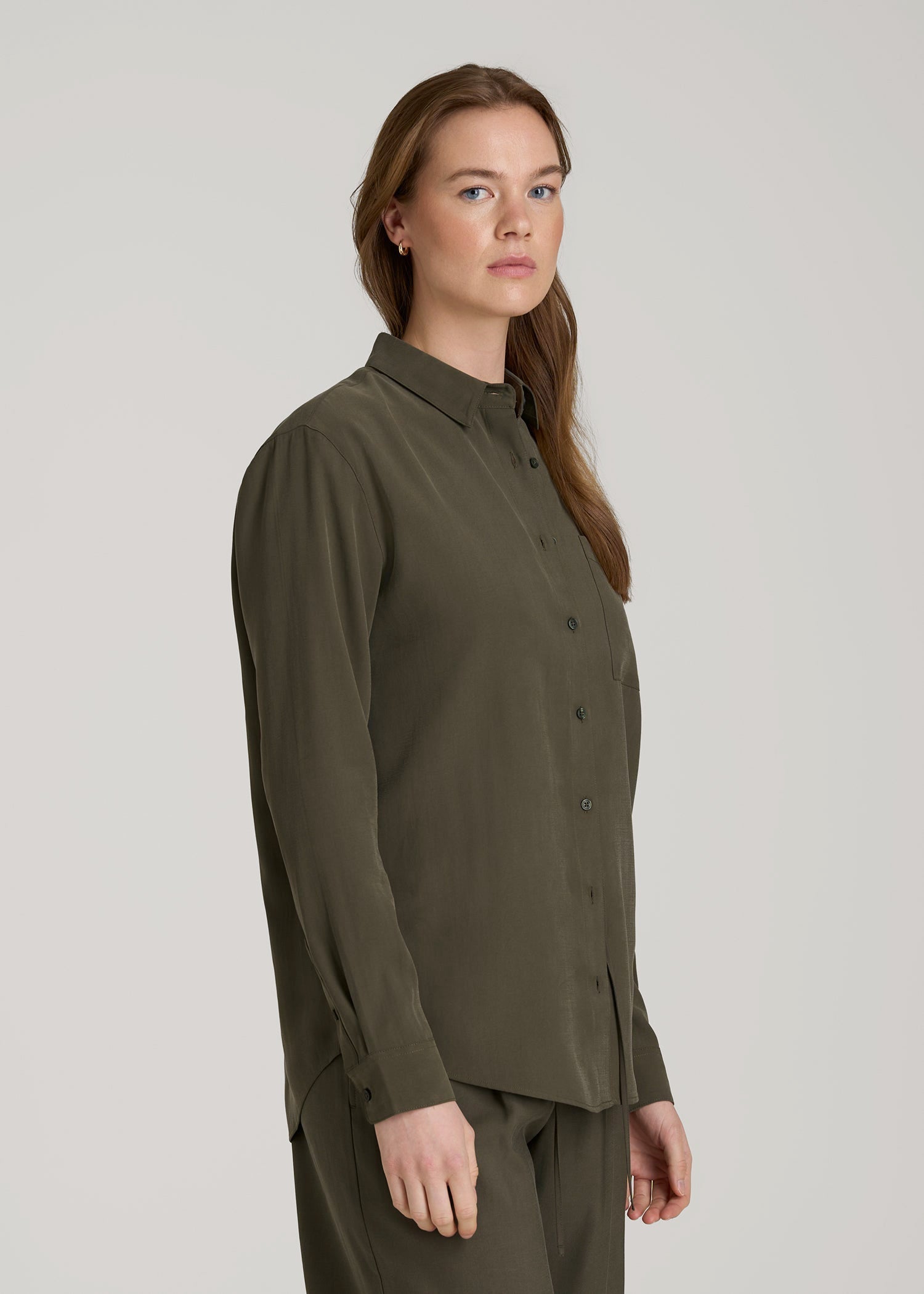 Relaxed Button-Up Single-Pocket Blouse for Tall Women in Forest Night
