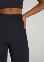 Seamless Leggings for Tall Women in Black