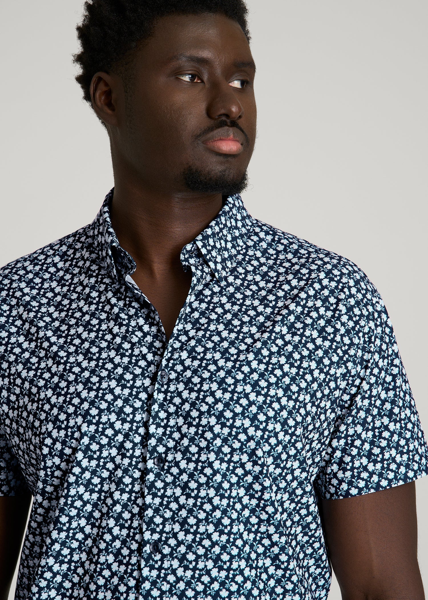Short Sleeve Traveler Stretch Button Shirt for Tall Men in Ice Blue Mini Floral