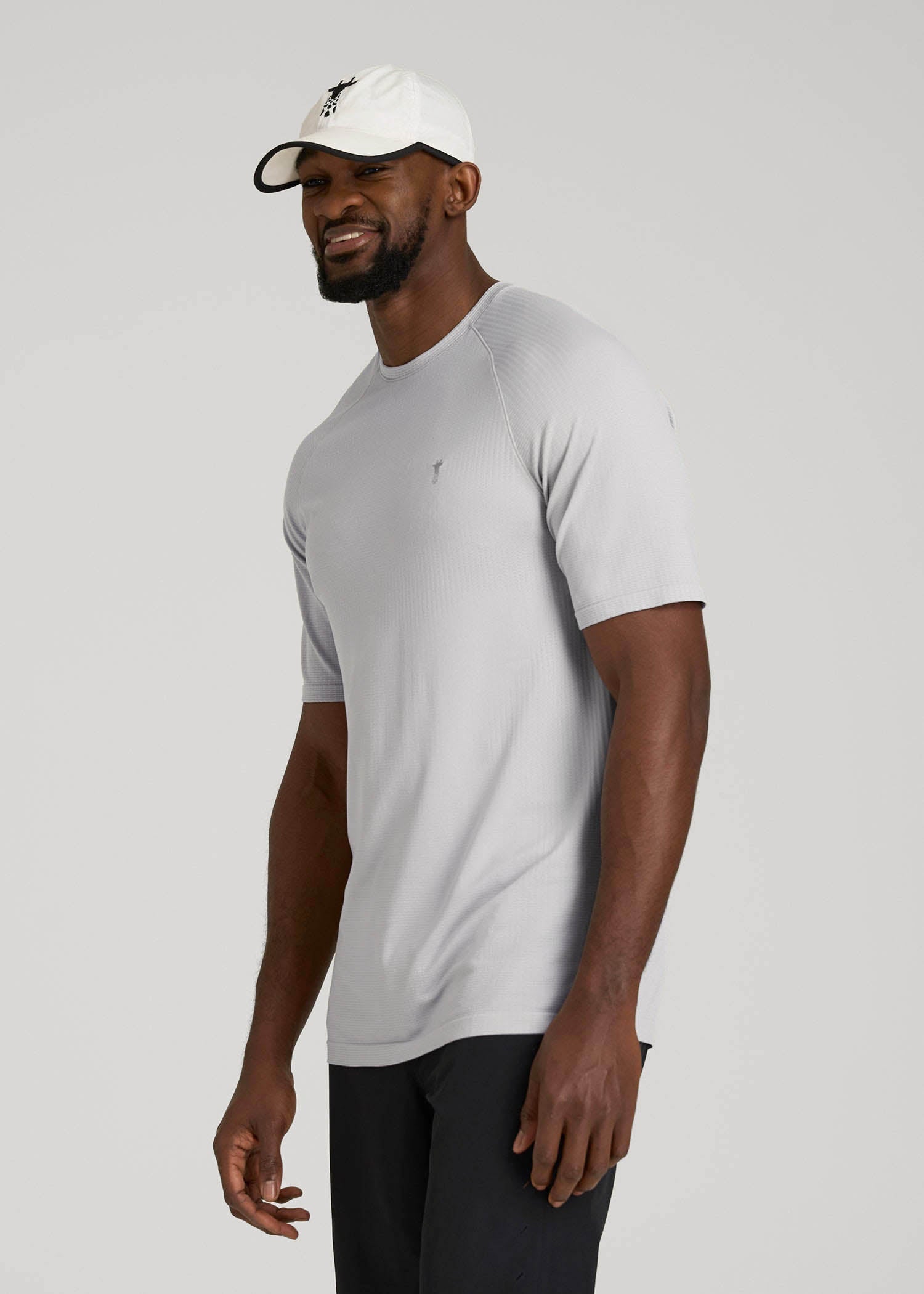 Vented Training Top for Tall Men in Silver Drop