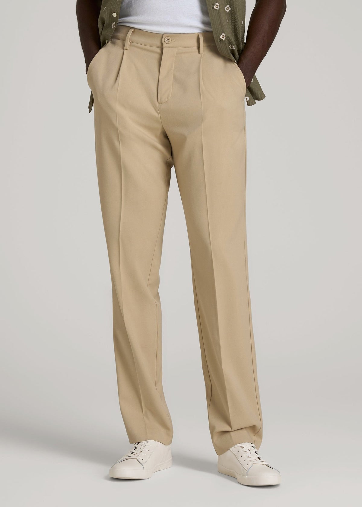 Relaxed Pleated Trousers for Tall Men in Light Khaki