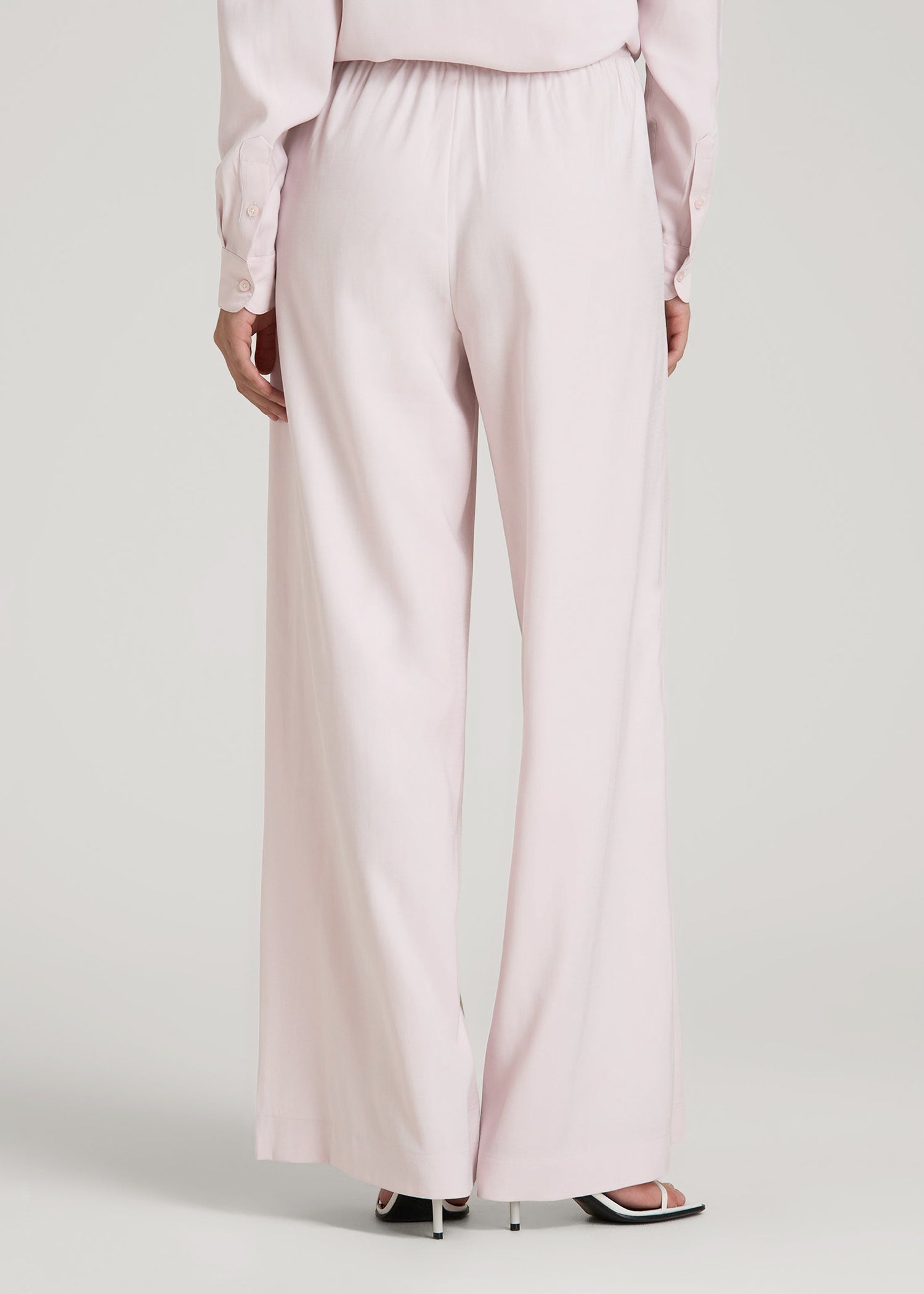 Relaxed Pull-On Pants for Tall Women in Grey Lilac