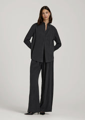 Relaxed Button-Up Single-Pocket Blouse for Tall Women in Vintage Black