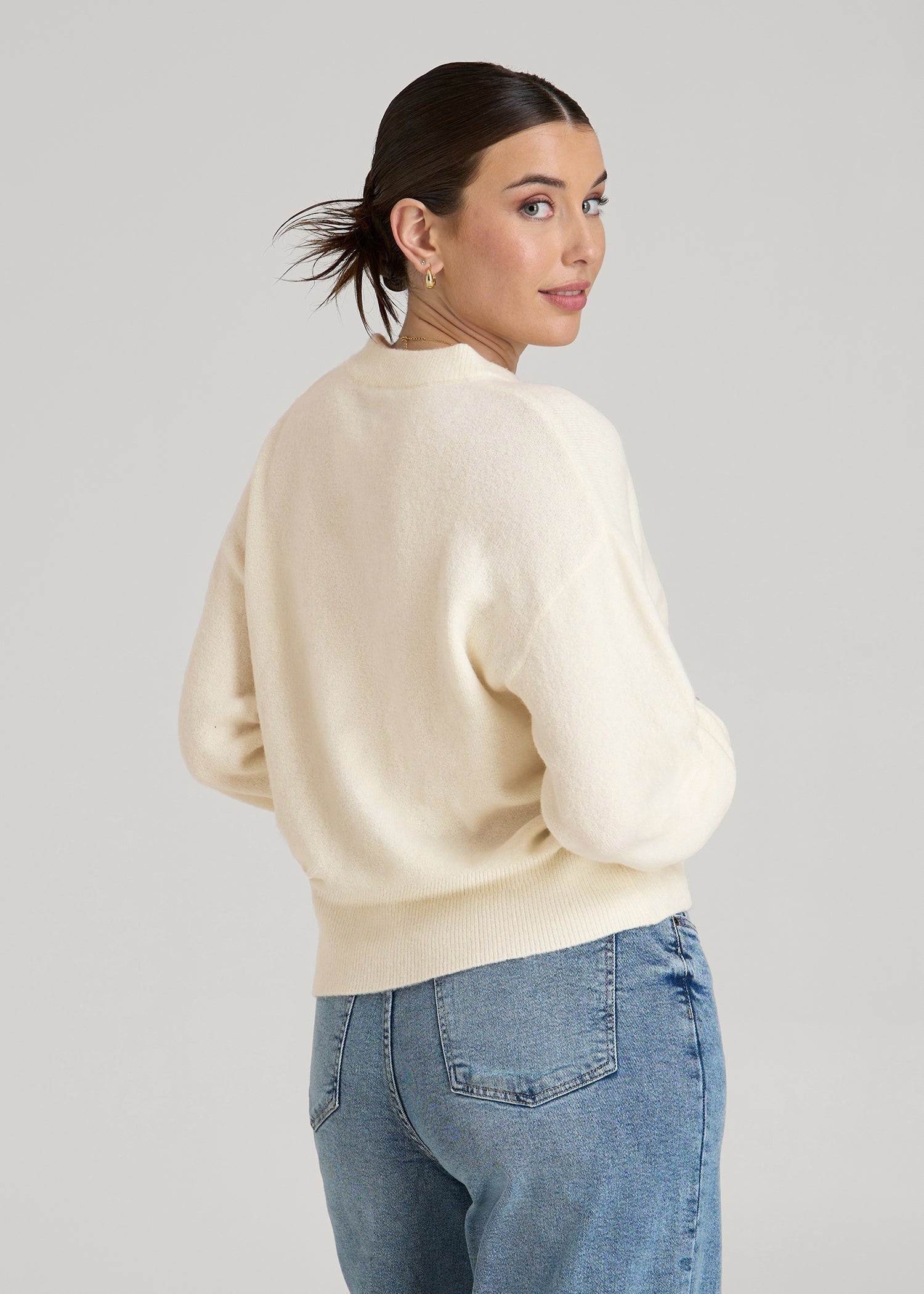 Relaxed Crewneck Wool Blend Sweater for Tall Women in White Alyssum
