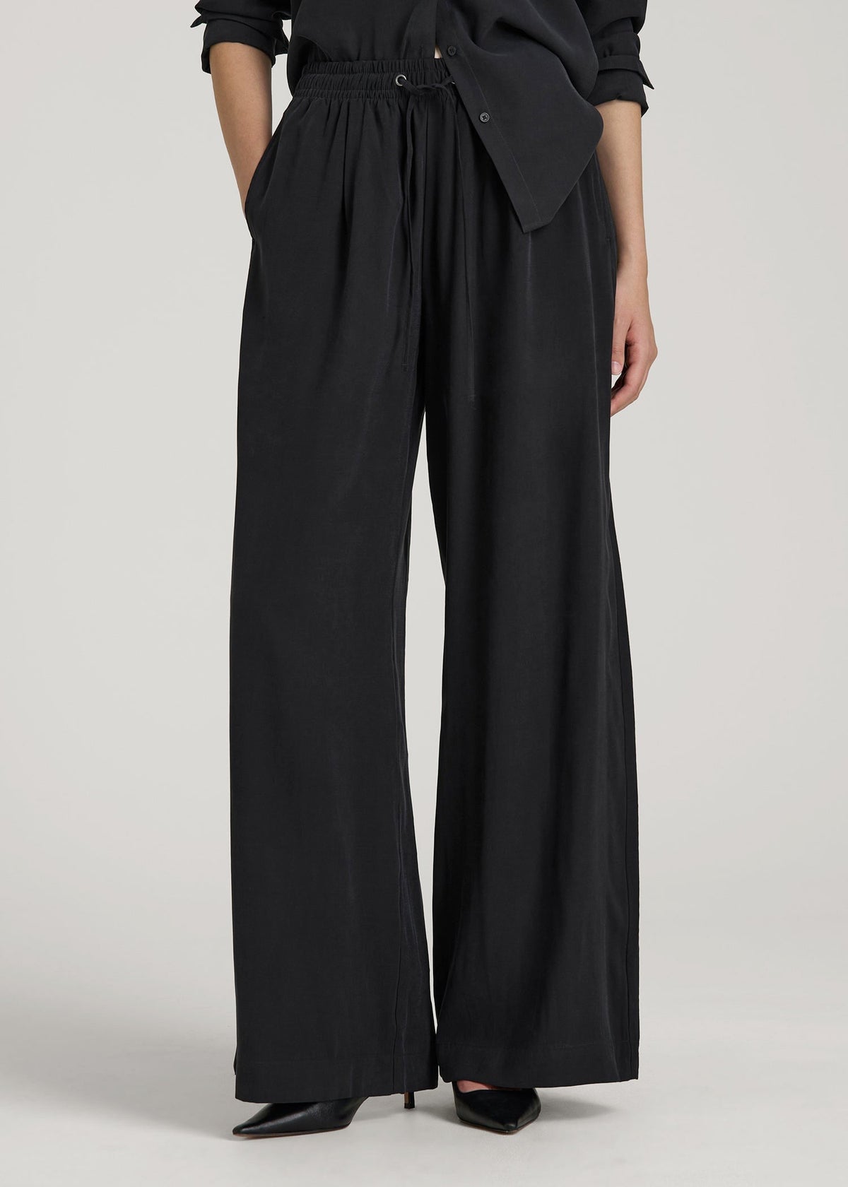 Relaxed Pull-On Pants for Tall Women in Vintage Black