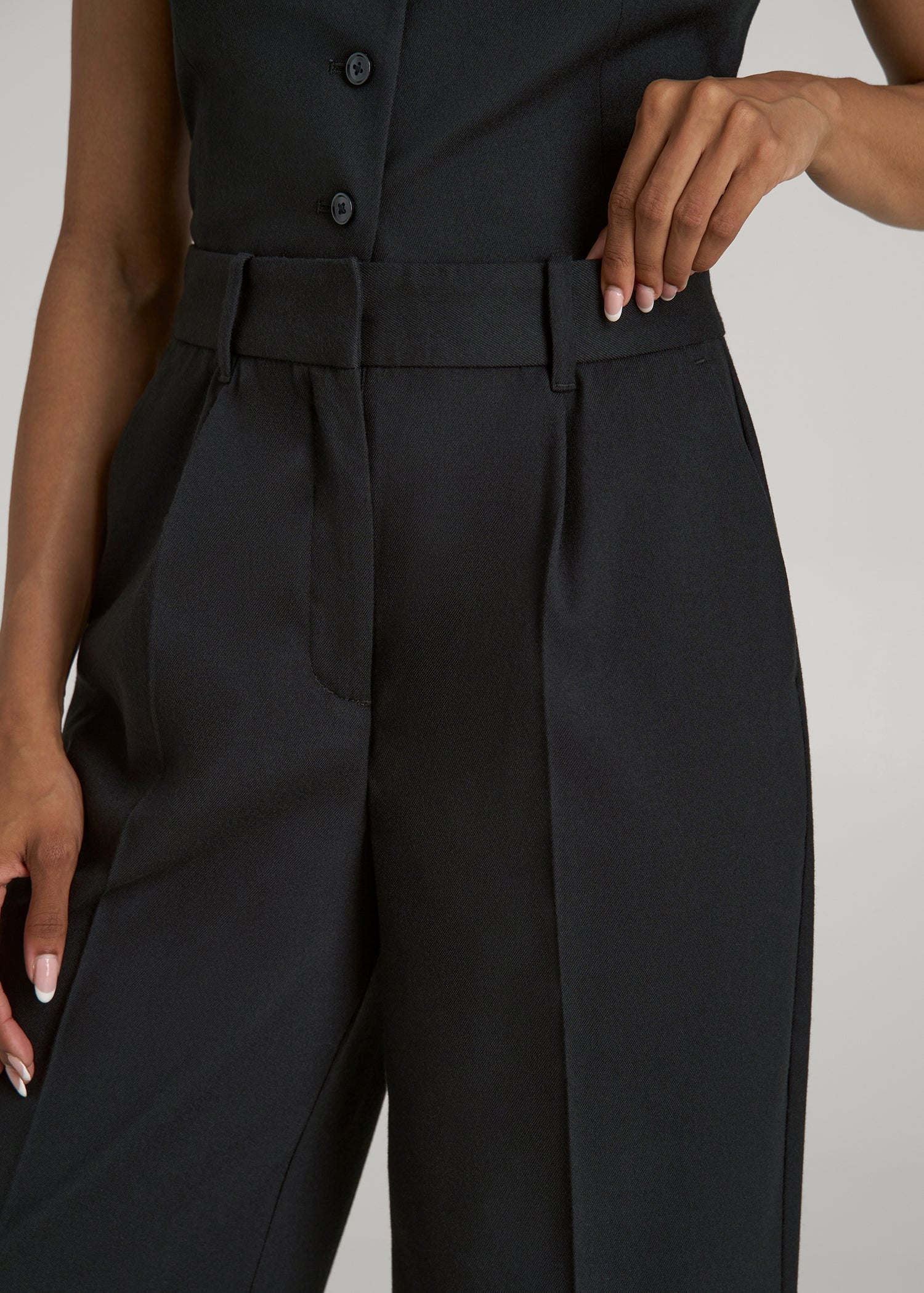 High-Rise Wide-Leg Pleated Dress Pants for Tall Women in Black