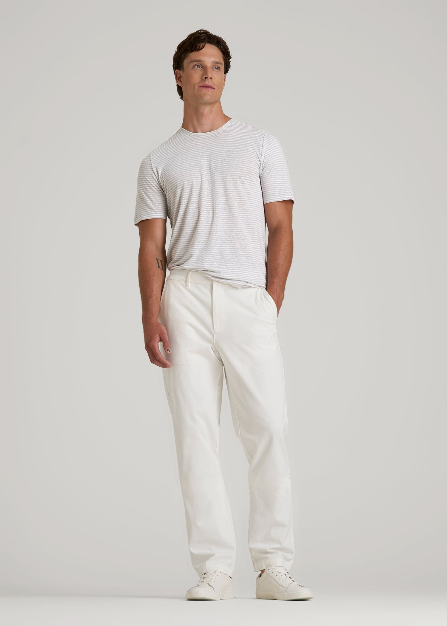Linen Crewneck T-Shirt for Tall Men in Grey and White Mini Stripe