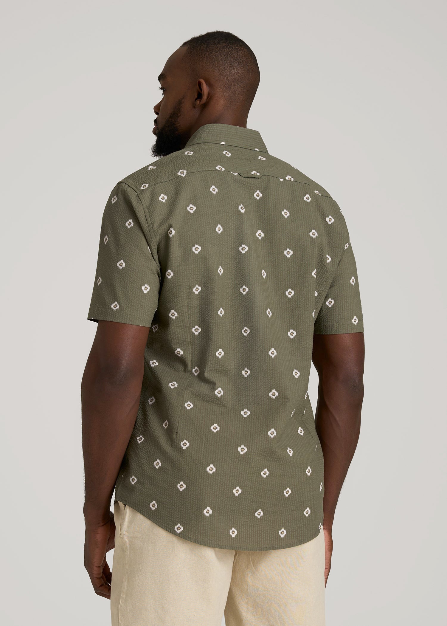 Seersucker Short Sleeve Shirt for Tall Men in Olive and Beige Floral