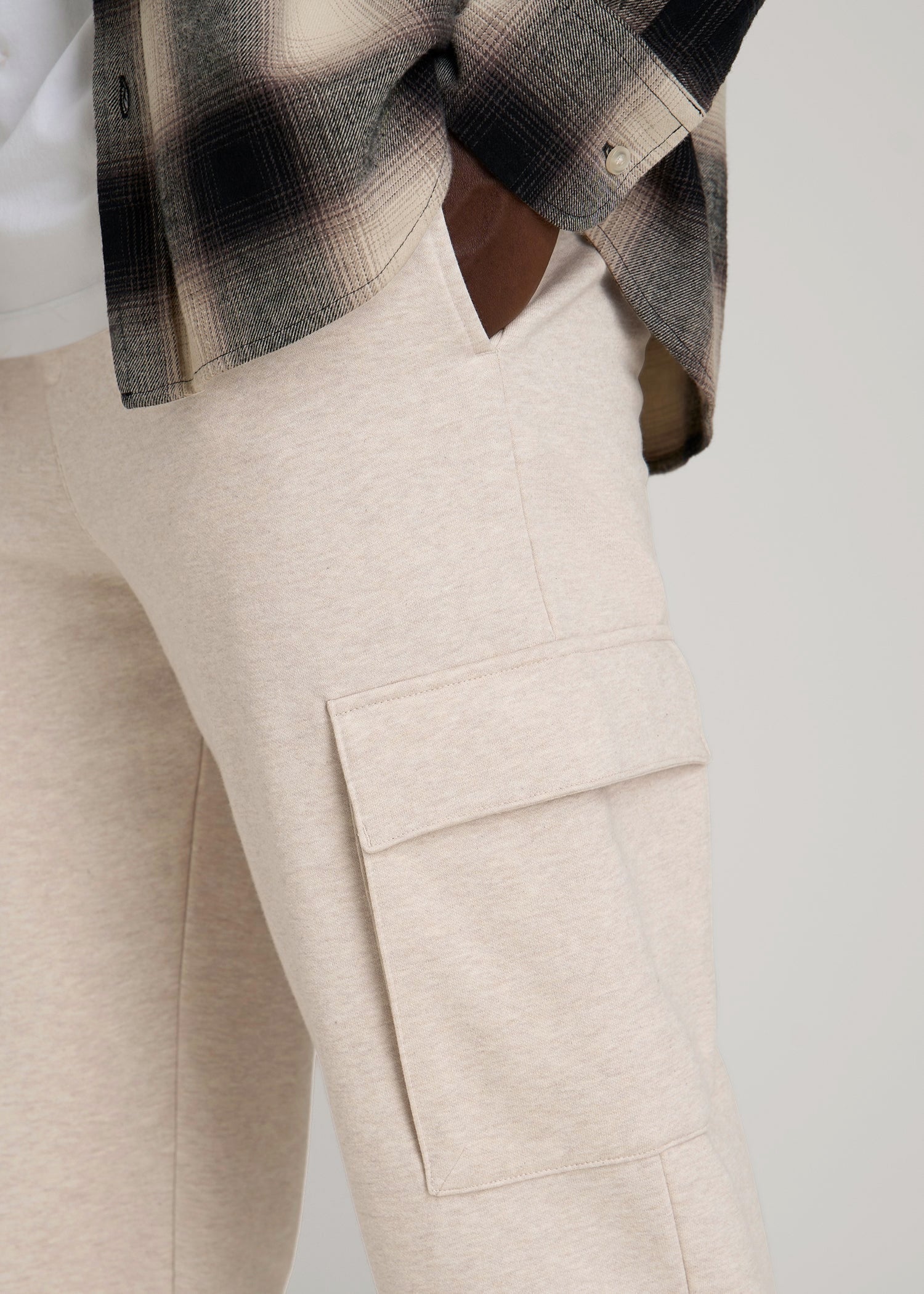 Wearever Fleece Straight Leg Cargo Sweatpant for Tall Men in Oatmeal Mix