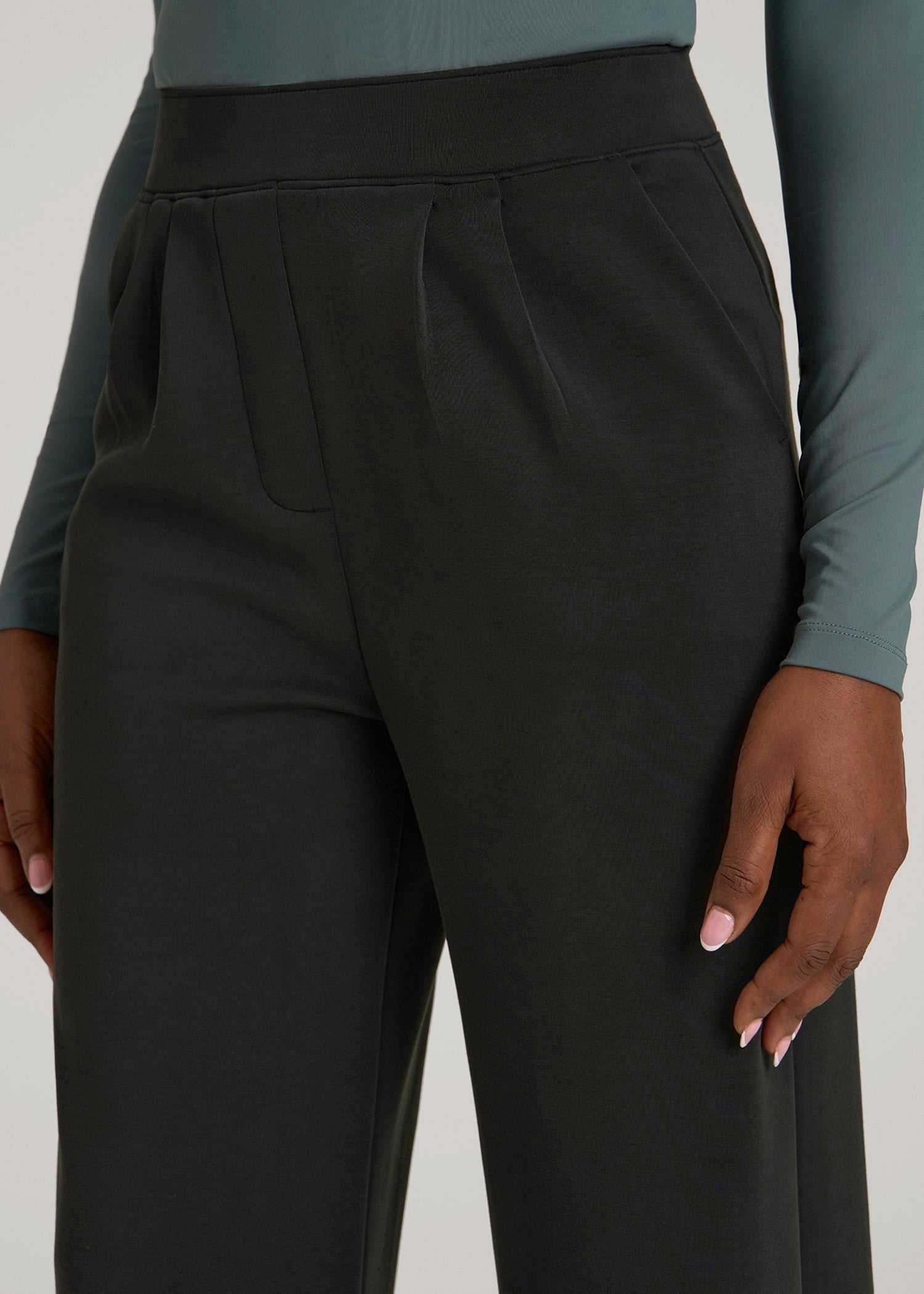 Soft Motion Pleated Wide Leg Pant for Tall Women in Black