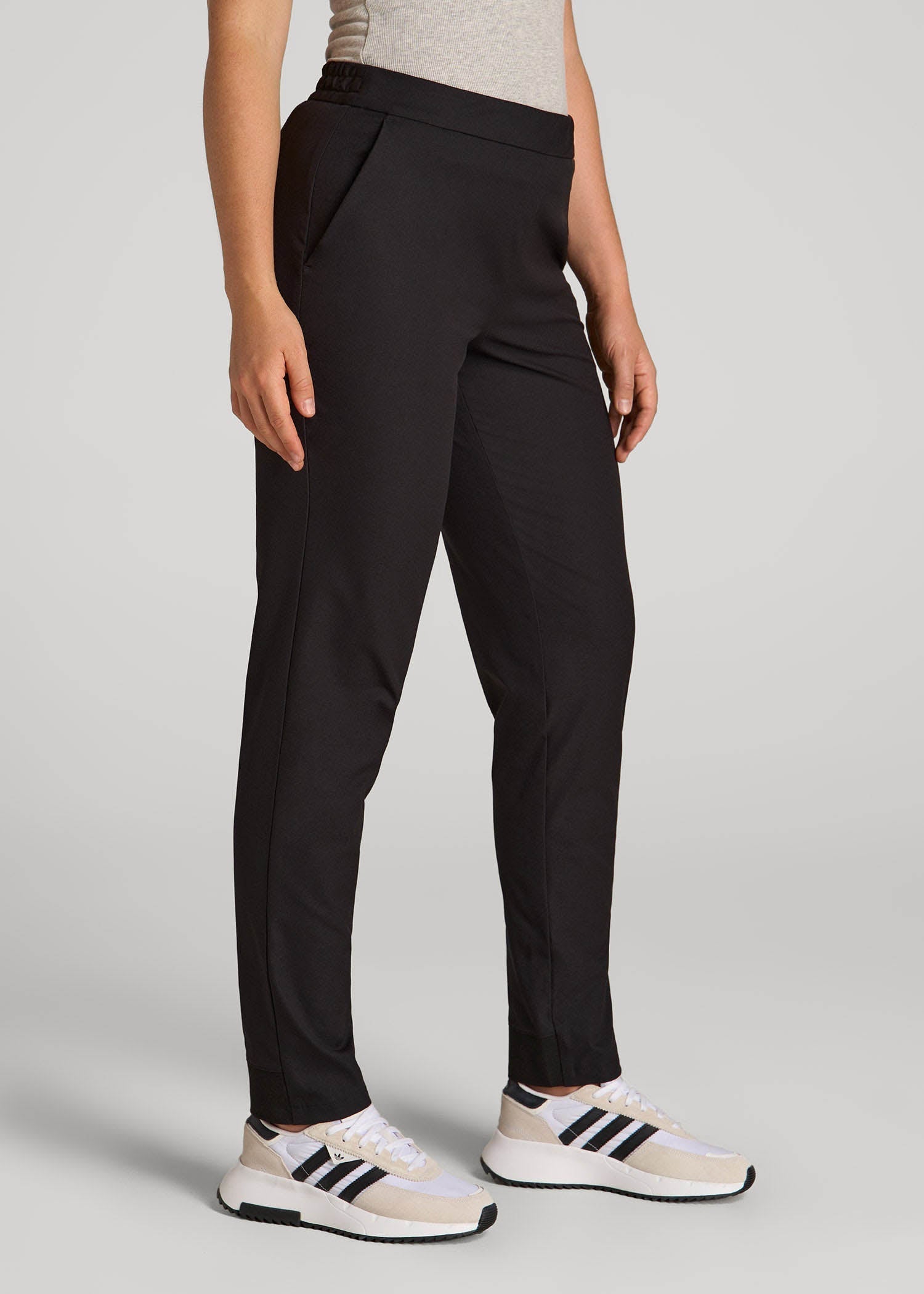 Pull-on Traveler Pants 2.0 for Tall Women in Black