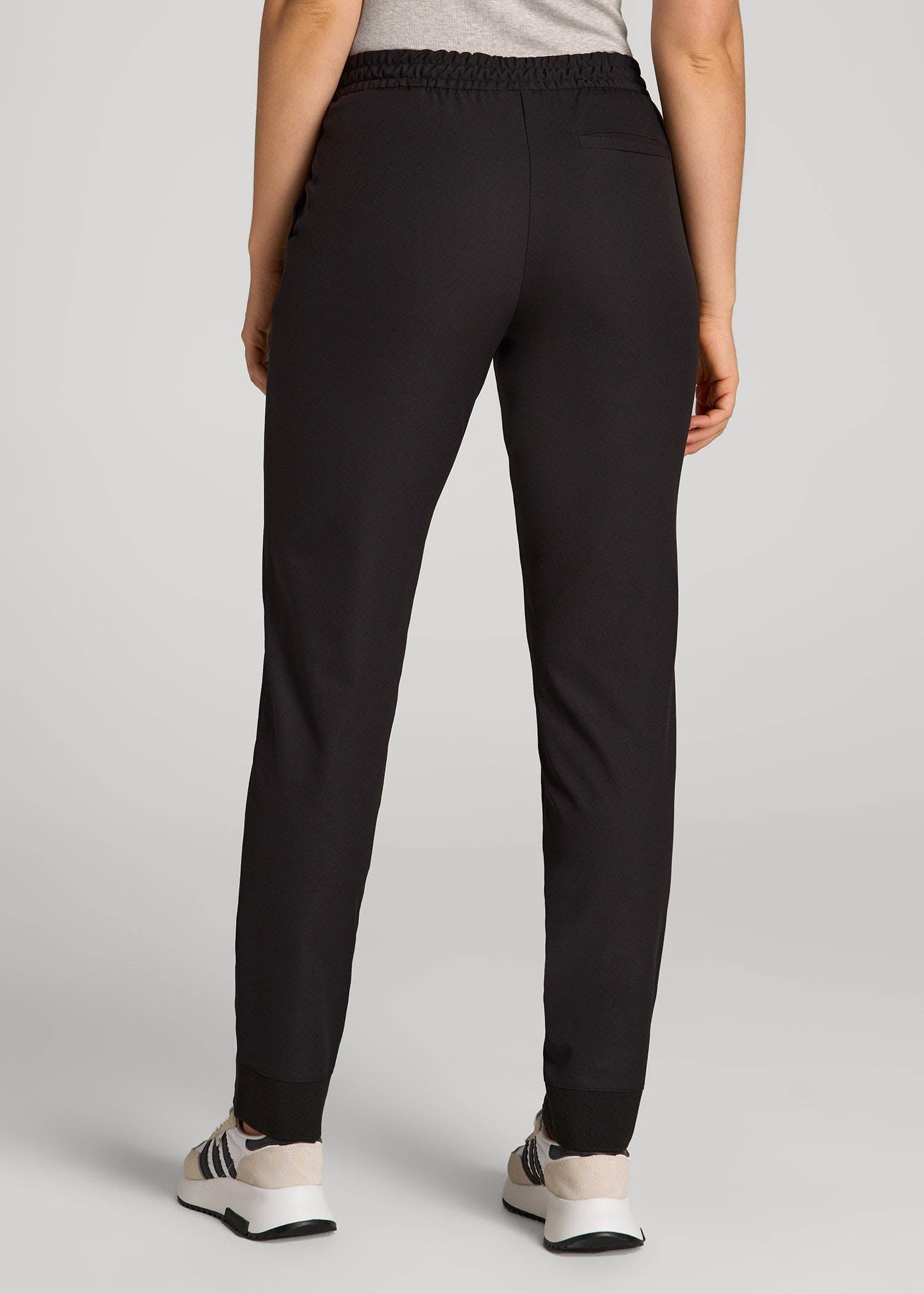 Pull-on Traveler Pants 2.0 for Tall Women in Black